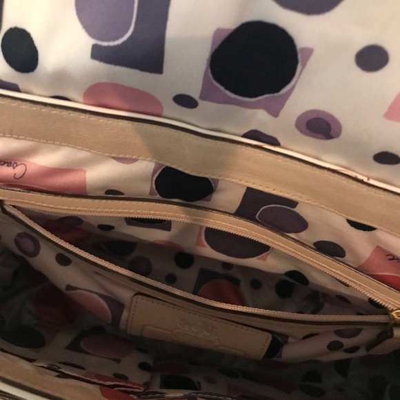 Limited Edition Coach Sydney shoulder bag - Picture 4 of 15